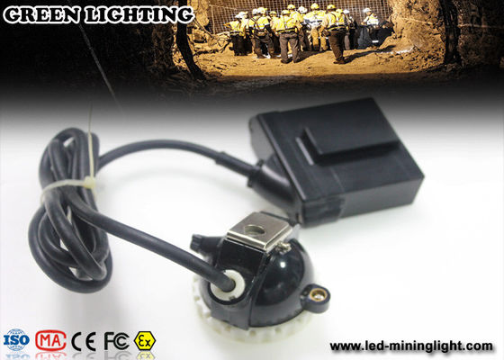 Berburu Luar Ruangan 156LUM led headlamp isi ulang Super Bright dengan Li ion Battery