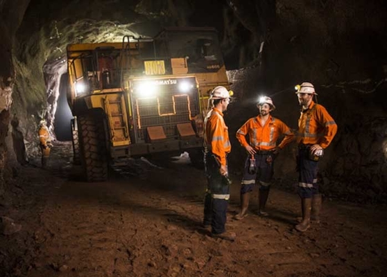 LED Two Charging Way IP68 Miners Cap Lamp dengan Lampu Peringatan, 28000lux Superbright