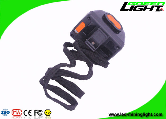 Lampu Pertambangan LED Industri Isi Ulang 8000 Lux High Beam Black Color dengan layar digital tahan air dengan tali pengaman
