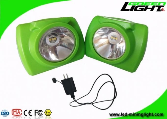 Sudut Pencahayaan Optik Lampu Led Topi Keras 13000lux Dengan Baterai Pengisi Daya USB