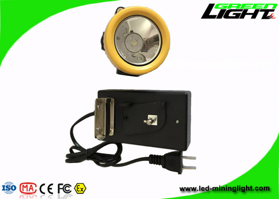 Lampu Helm Penambangan Keselamatan Bawah Tanah 4000lux Plug In Charger Daya Tinggi