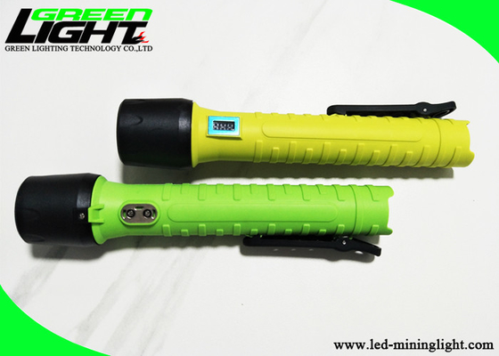 IP68 Explosion Proof Senter CREE 5W 6.4Ah Lampu Obor Isi Ulang