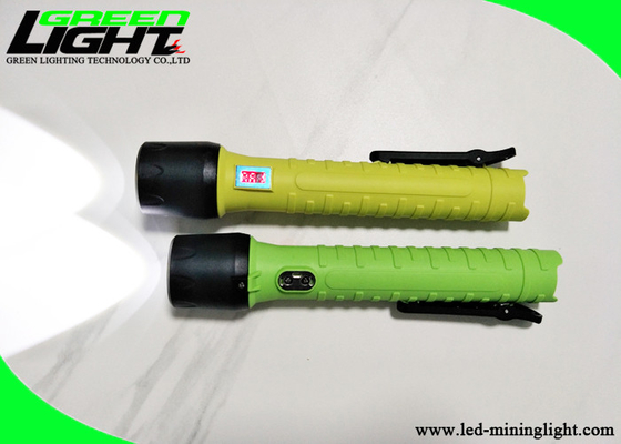 IP68 Explosion Proof Senter CREE 5W 6.4Ah Lampu Obor Isi Ulang