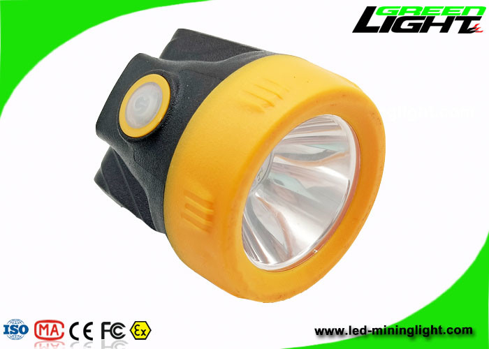 Ringan 1.1W 143lum Lampu Helm LED Cordless 3.8AH Dengan Pengisi Daya USB